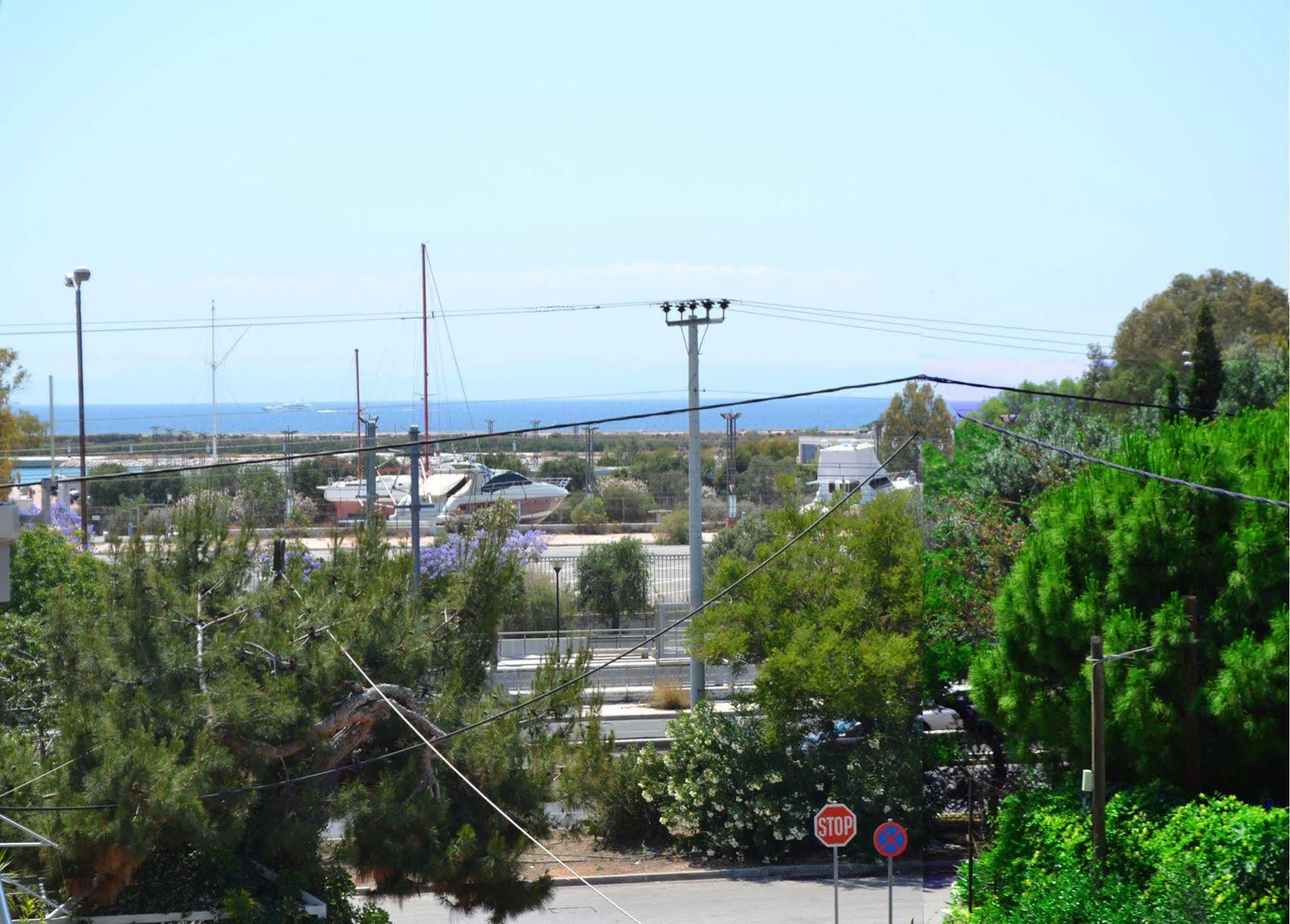 Glyfada Seaside Residence Athen Exterior foto